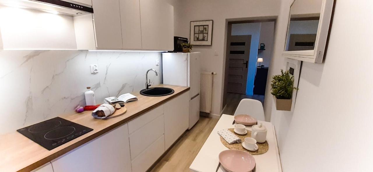 Rondo Onz Metro, Krochmalna 32A Street Warszawa Exteriör bild